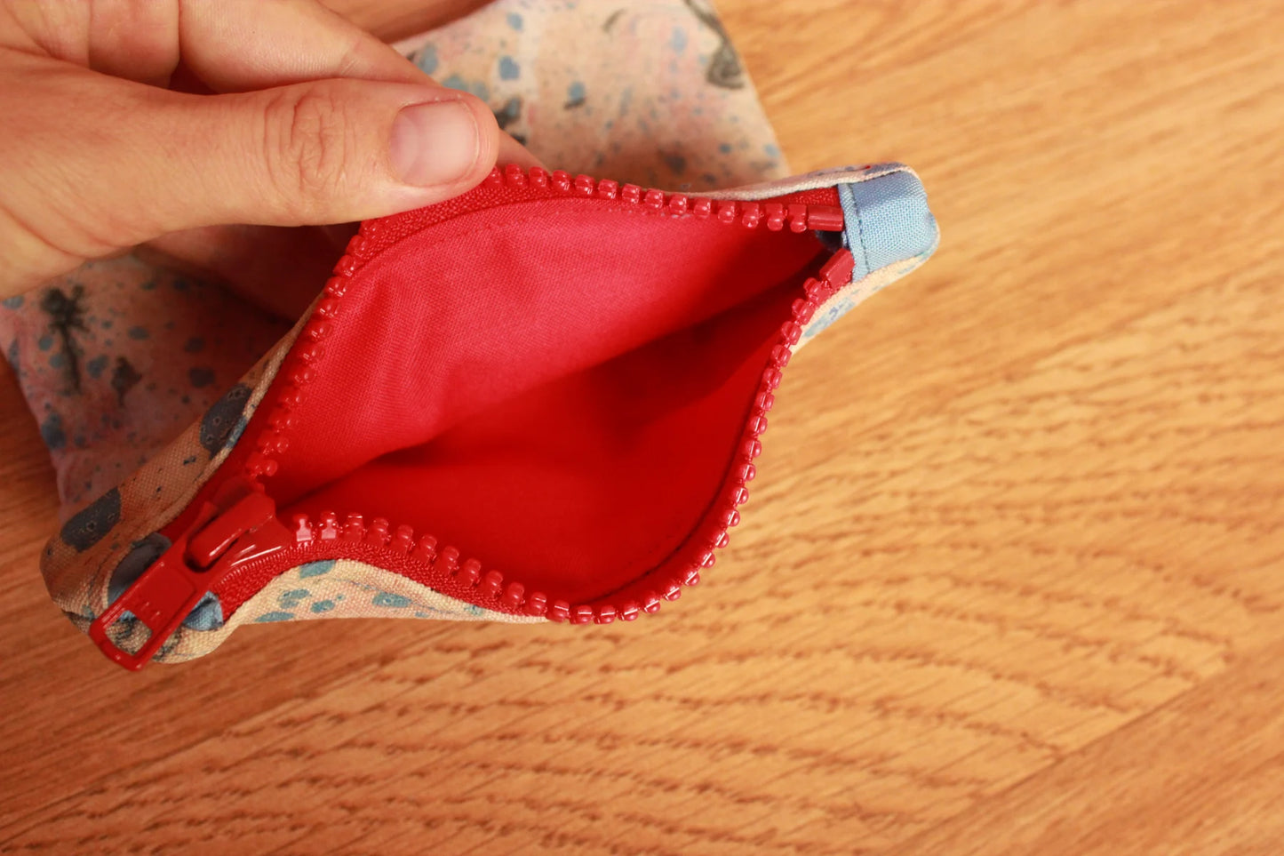 Red Pocket Small Marbled Pouch